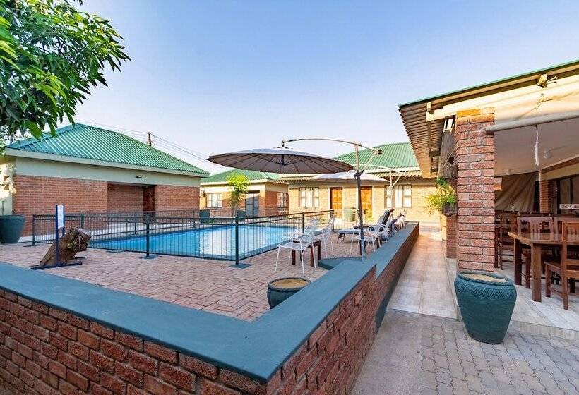 호텔 Premier Guest Lodge