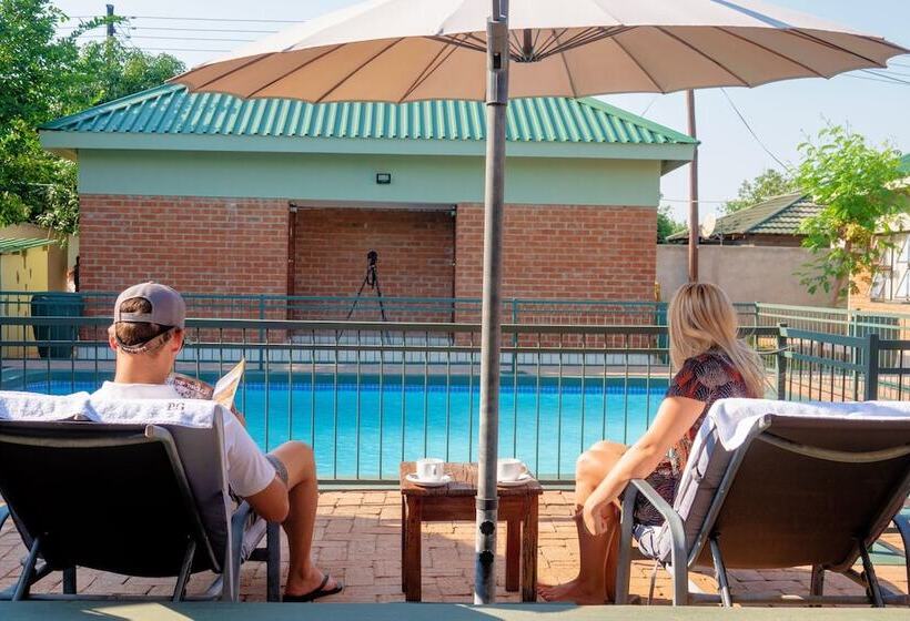 호텔 Premier Guest Lodge