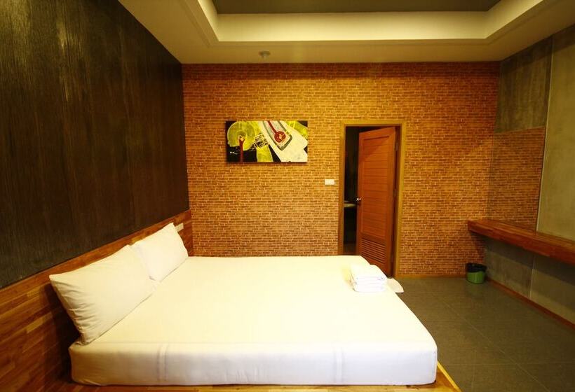 호텔 Suanmaithara Resort