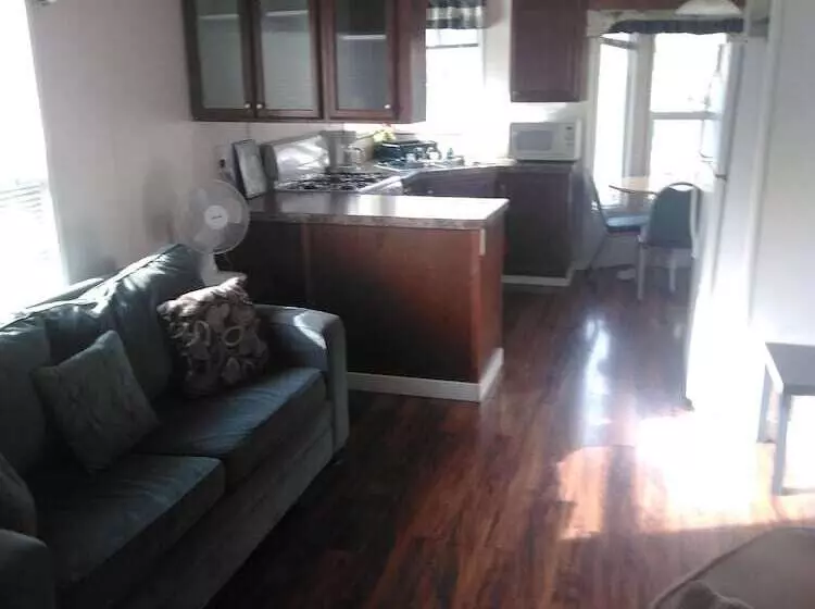 Hotelli Willow Bay Rv Resort & Marina