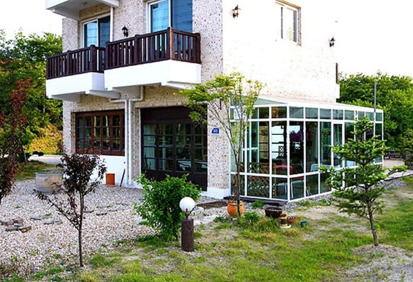 Mari Sea Ever Pension