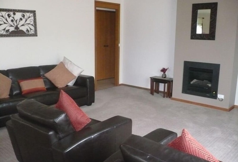 Parklake Holiday Units