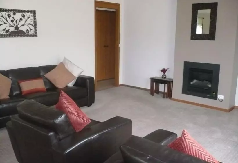 Parklake Holiday Units