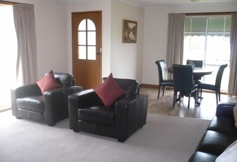 Parklake Holiday Units