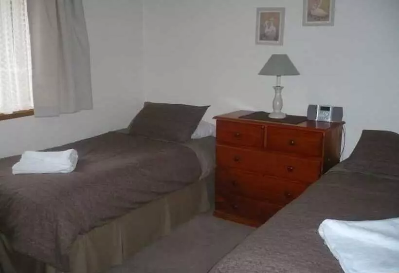 Parklake Holiday Units