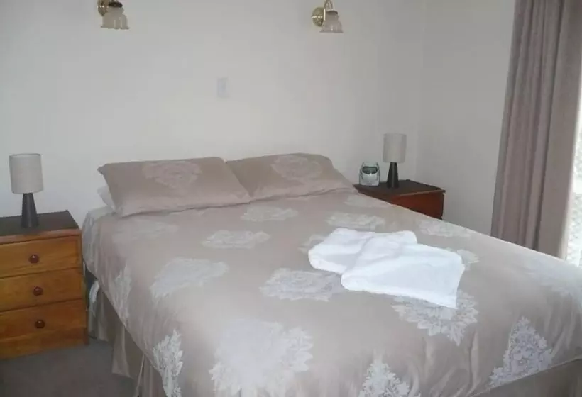 Parklake Holiday Units