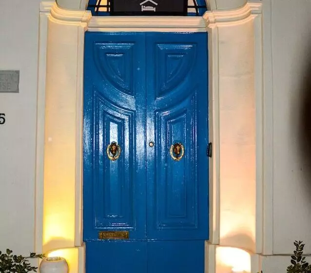 پانسیون Maleth Inn