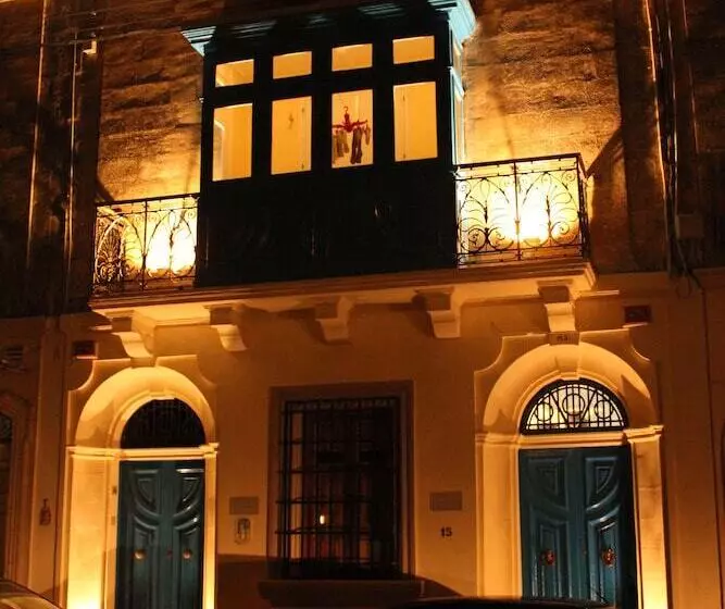 پانسیون Maleth Inn