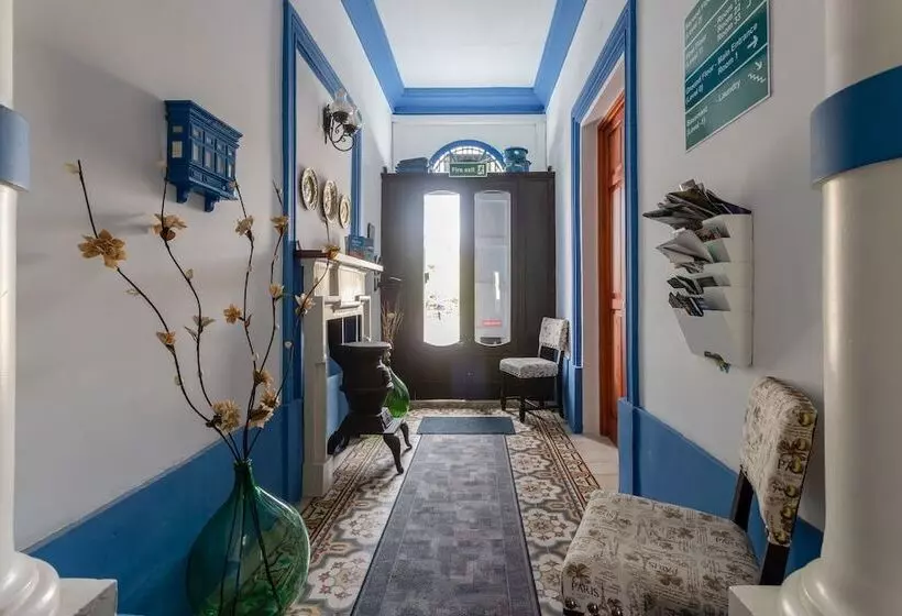 پانسیون Maleth Inn