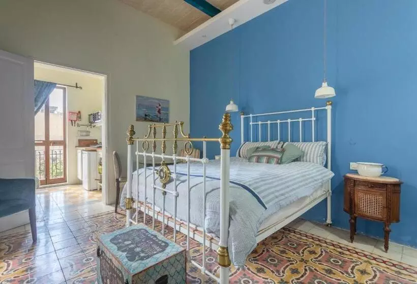 پانسیون Maleth Inn