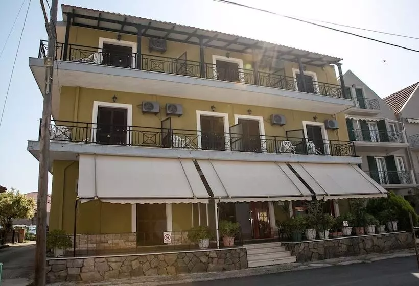 پانسیون Petania Hotel & Apartments