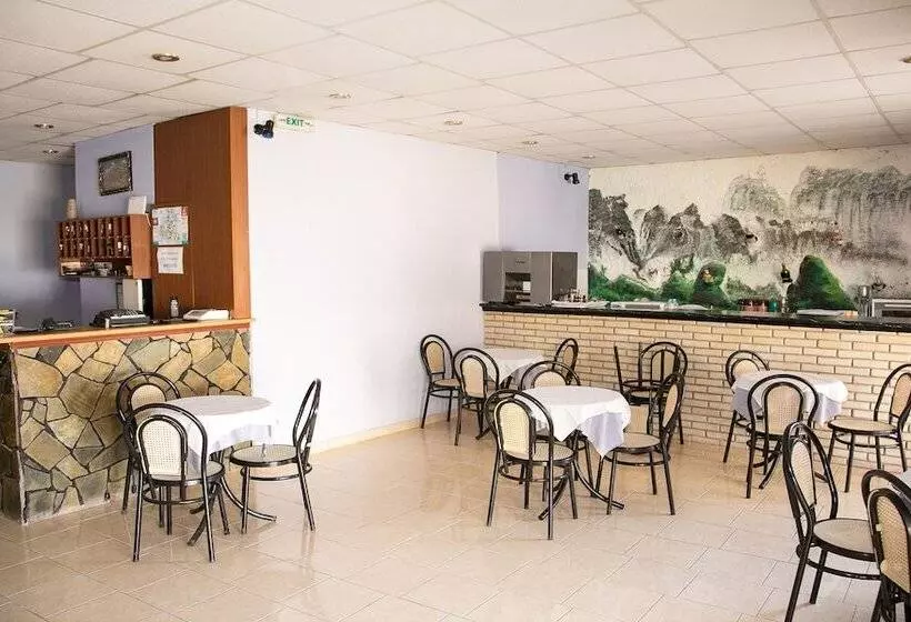 پانسیون Petania Hotel & Apartments