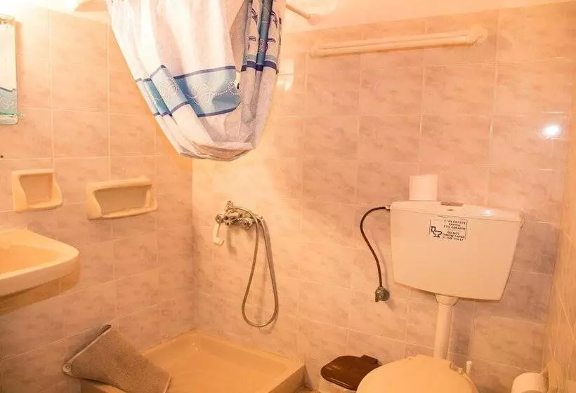 پانسیون Petania Hotel & Apartments