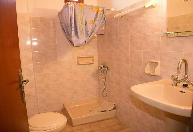 پانسیون Petania Hotel & Apartments