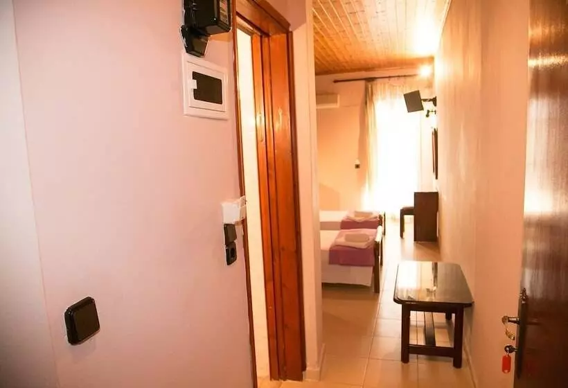 پانسیون Petania Hotel & Apartments