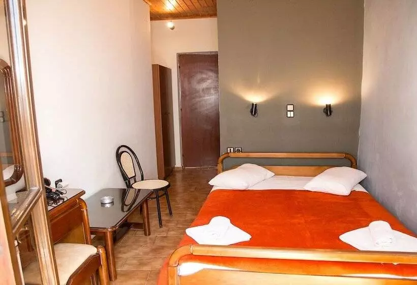 پانسیون Petania Hotel & Apartments