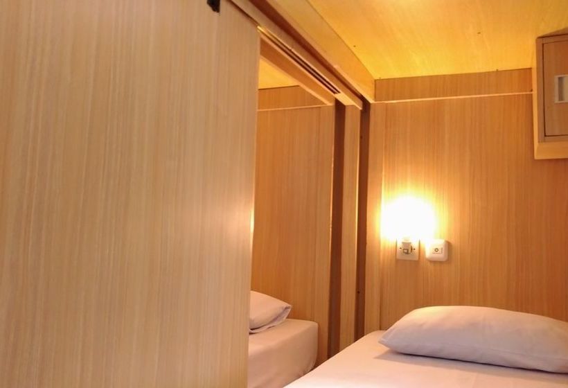 פנסיון Sahar Backpacker