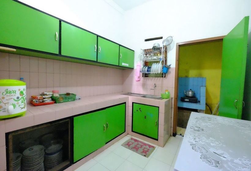 פנסיון Sahar Backpacker