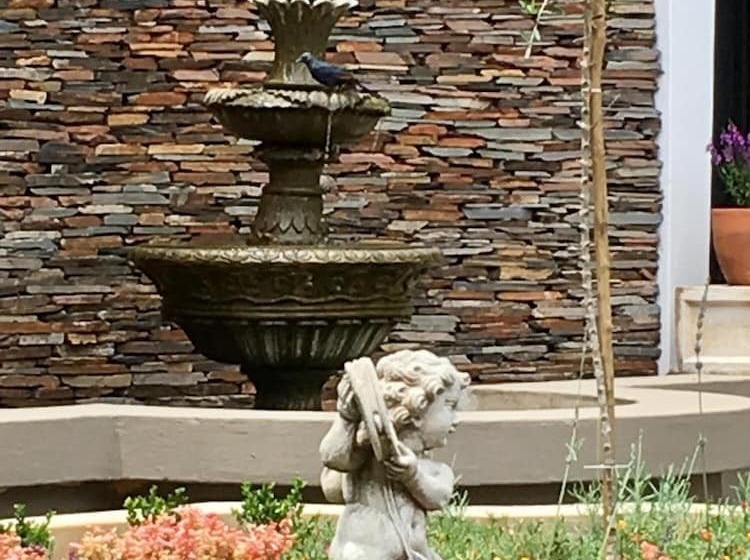 بنسيون Valley Villa