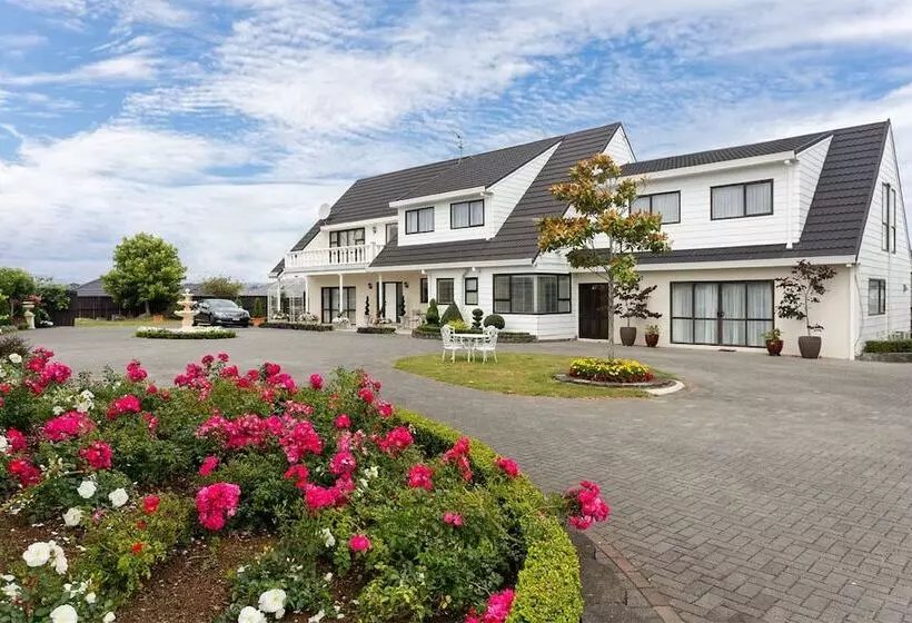 Regis Park B&b
