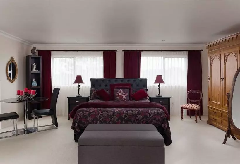 Regis Park B&b