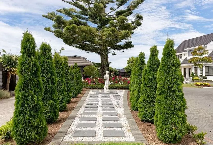 Regis Park B&b