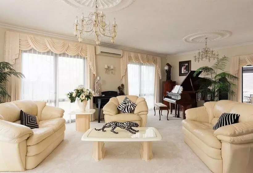 Regis Park B&b