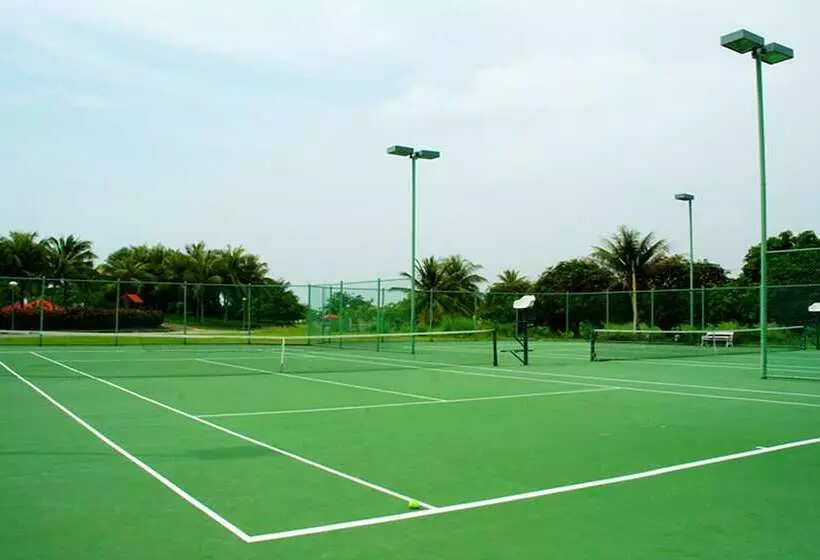Seastar Hotel And Service Apartment