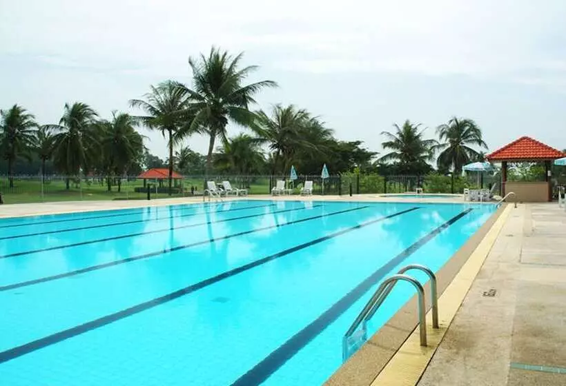Seastar Hotel And Service Apartment