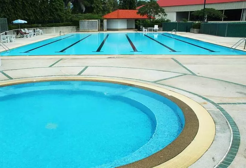 Seastar Hotel And Service Apartment
