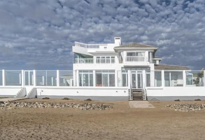 Villa Maji Bed & Breakfast