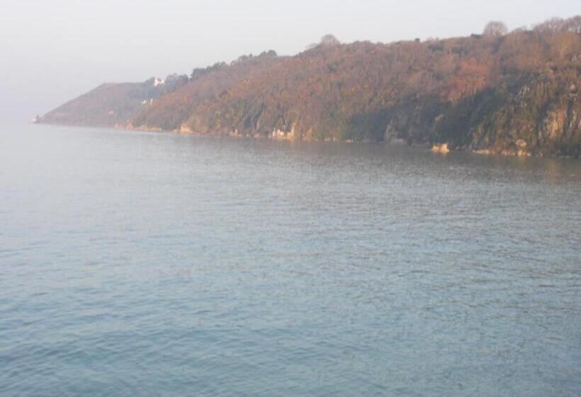 مبيت وإفطار A L'abri Des Vents