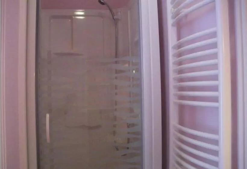 Aamiaismajoitus (B&B) A L'abri Des Vents