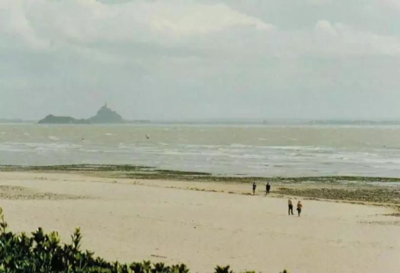 Aamiaismajoitus (B&B) A L'abri Des Vents