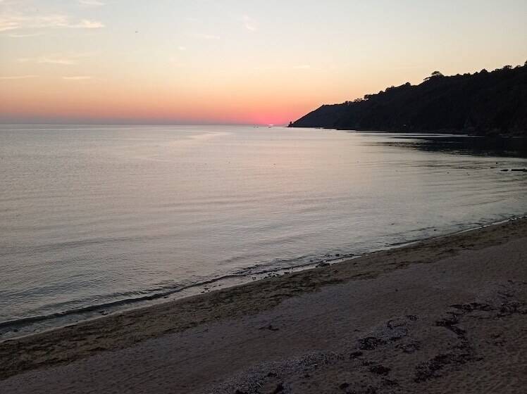 مبيت وإفطار A L'abri Des Vents