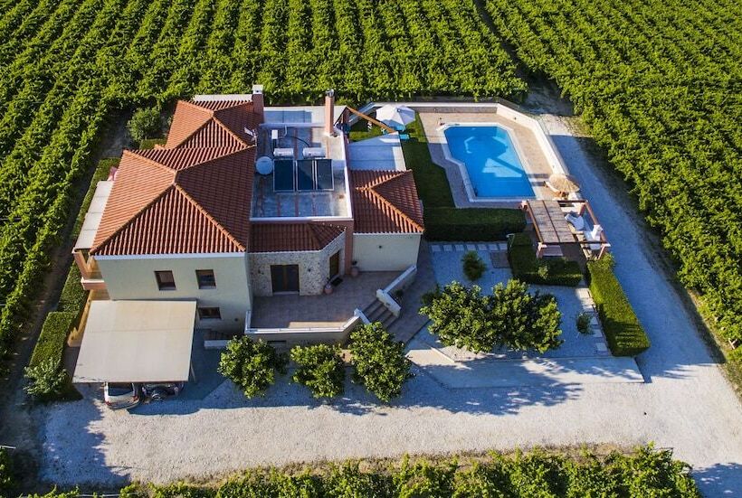 Cretan Vineyard Hill Villa Private Pool, Panoramic View, Beautiful Vineyard