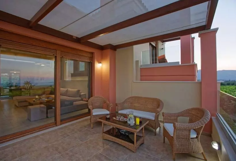 Cretan Vineyard Hill Villa Private Pool, Panoramic View, Beautiful Vineyard