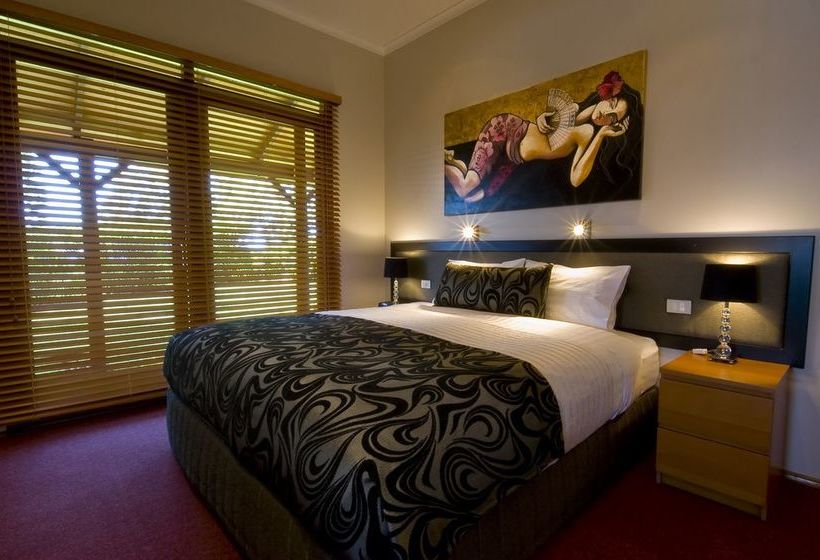 Forrester Court Clifftop Cottages