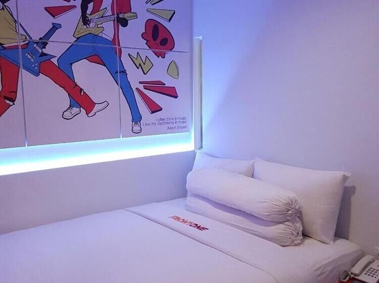 Front One Cabin Tirtonadi Solo