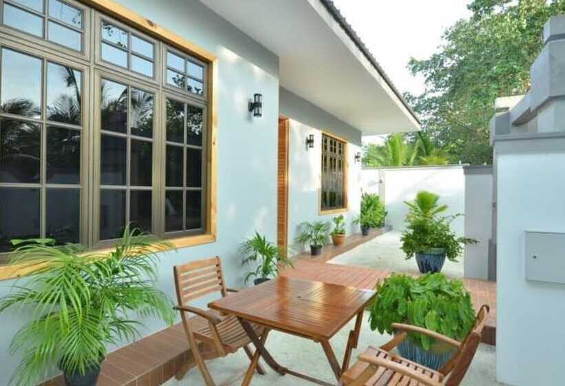 هتل Beach Residence