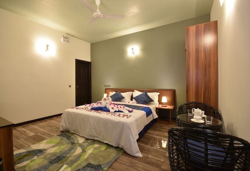 هتل Island Home Inn