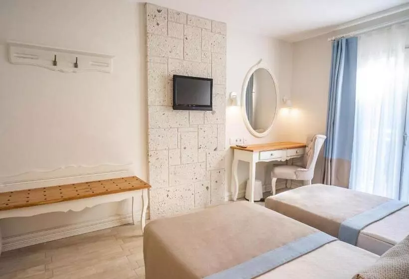 Hotelli Mark Warner Phokaia Beach Resort