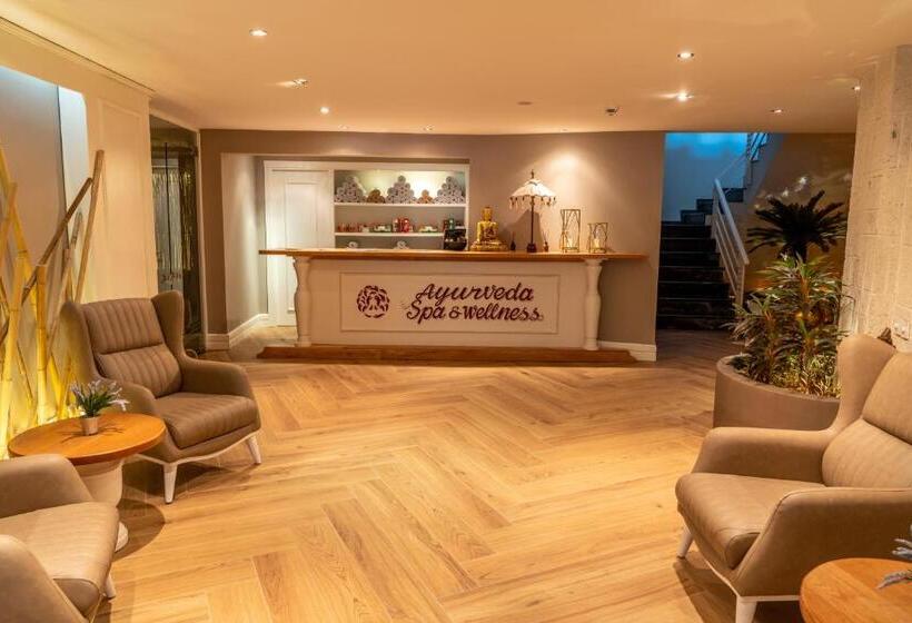 בית מלון כפרי Mark Warner Phokaia Beach Resort