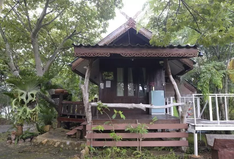 Hotelli Phuzai Kaew Resort