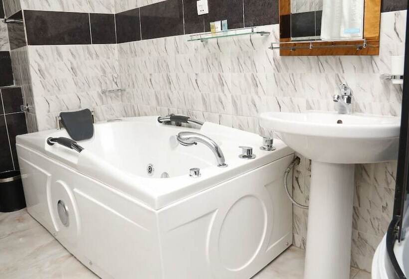 Reiz Continental Hotel Abuja