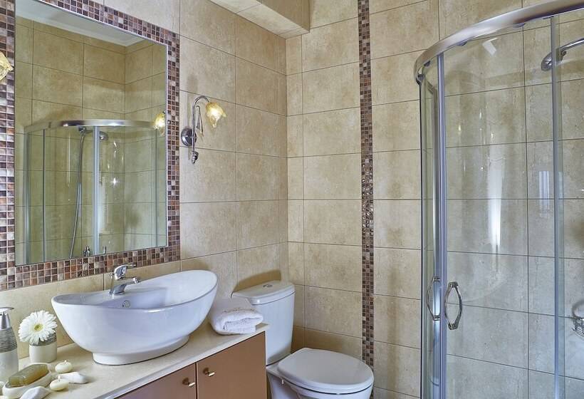 Keramos Villa & Apartments