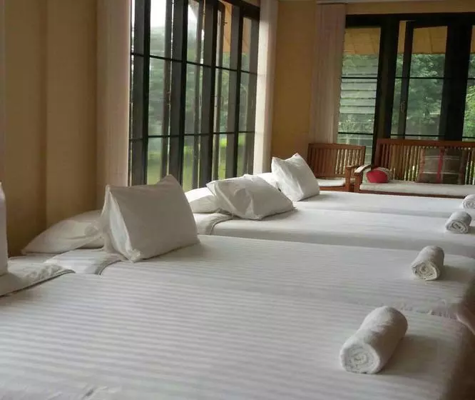 ペンション Krisawan Resort