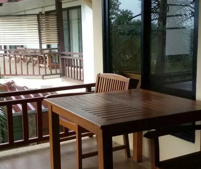 ペンション Krisawan Resort