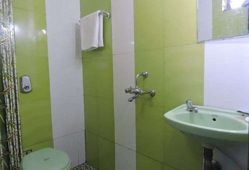 Пансион Monica Guest House