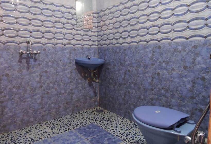 Пансион Monica Guest House